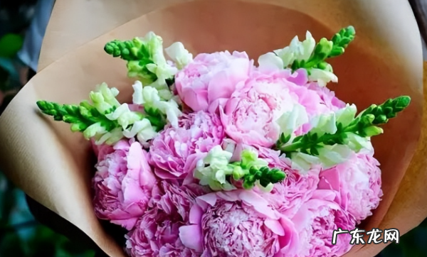 母亲节礼物花朵怎么做,母亲节怎么做一束花简单有漂亮