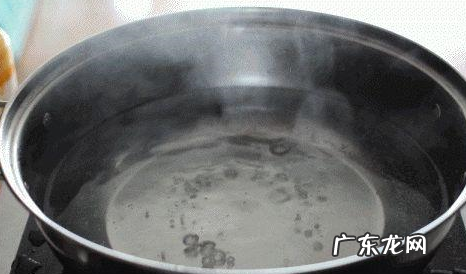 鞋子消毒杀菌用什么,怎样杀死鞋、袜里面的真菌
