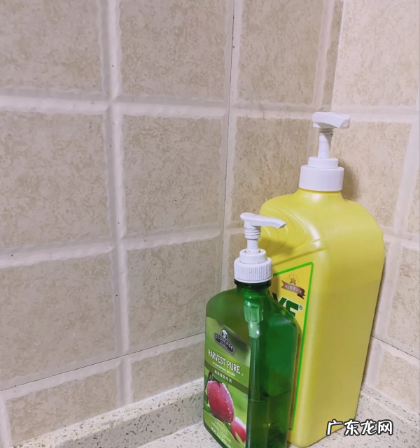 清洗厨房油污用什么,用什么清洗厨房油污最快
