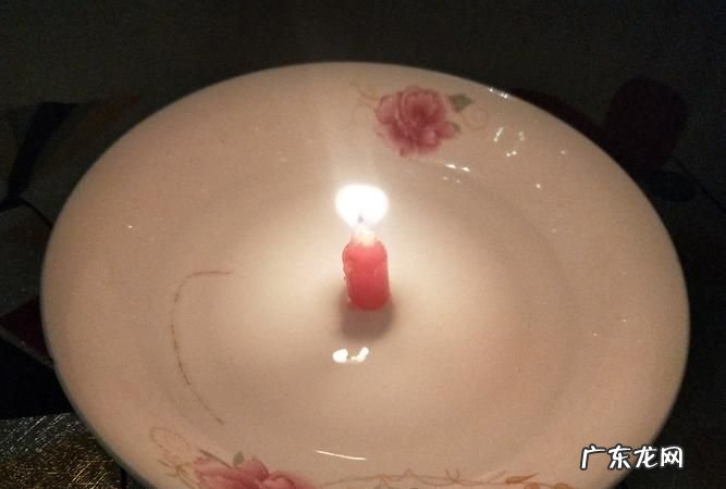 滴蜡烛怎么清洗,不小心吃了蜡烛会中毒