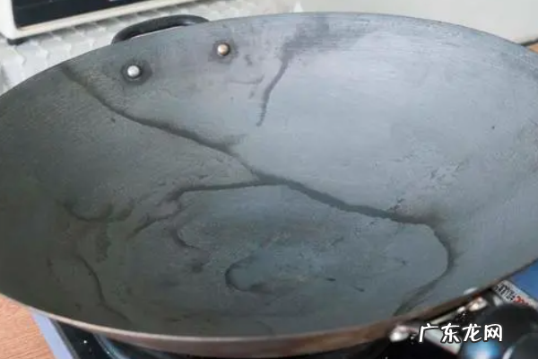 铁锅怎样开锅不粘不锈,新铁锅怎么开锅不生锈不粘锅