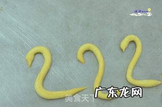 天鹅酥的制作方法,天鹅酥是怎样一种美食种美食的配方和做法都是怎样的