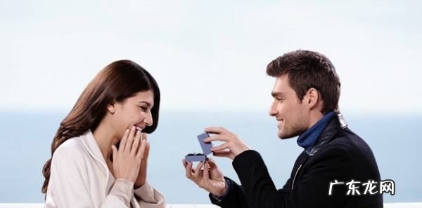结婚戒指戴哪个手指,结婚带戒指是戴哪个手