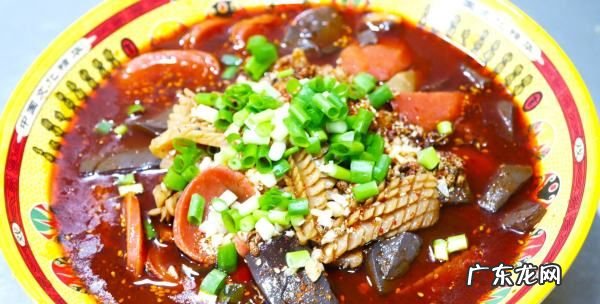 起锅烧油放葱姜蒜台词,在家如何炒一盘完美的蒜苔炒肉