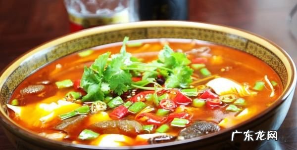 起锅烧油放葱姜蒜台词,在家如何炒一盘完美的蒜苔炒肉