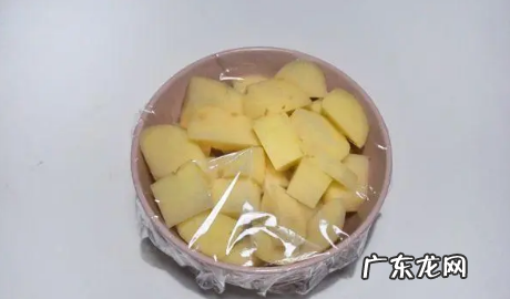 土豆怎么保存不发绿不长牙,冬天土豆怎么保存不发绿不长牙