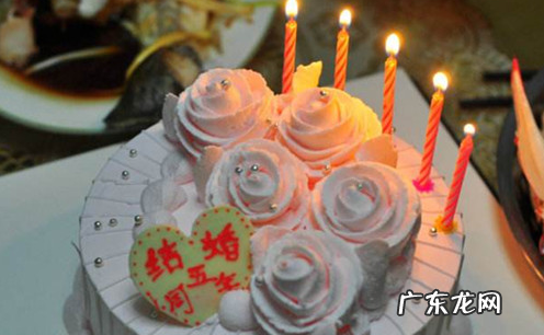 结婚第一年叫什么婚,结婚第一年是什么婚姻