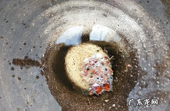盐渍海带怎么泡发,超市里买来的海带丝上面带盐怎么洗怎么个做法