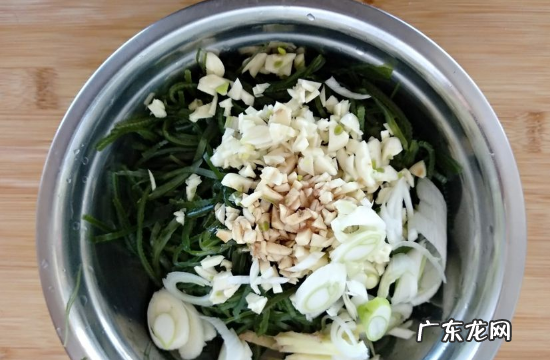 盐渍海带怎么泡发,超市里买来的海带丝上面带盐怎么洗怎么个做法