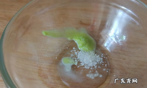 芥末膏怎么调成蘸汁,芥末酱怎么调味调制芥末酱的注意事项都有啥吃芥末的好处与作用是啥...
