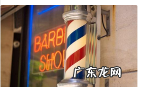 理发店门口的三色柱是干嘛用的,理发店门口的三色柱含义是什么