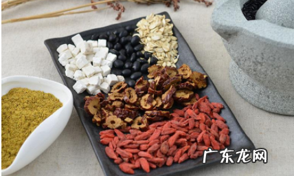红枣枸杞阿胶糕有什么功效,阿胶糕适合什么人吃的功效与作用