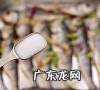 干煸鱼怎么做好吃又简单,干煸白条鱼的做法