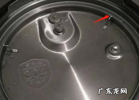 电饭锅盖子胶圈怎么装上去,电饭煲盖子的皮圈怎么装