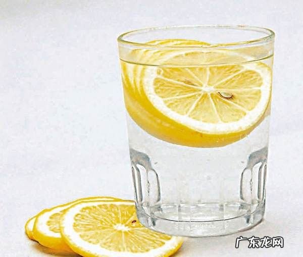 柠檬水是上火的还是降火的,柠檬是上火还是清火为什么
