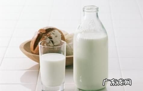 长期不喝水只喝牛奶会怎样,每天只喝牛奶不喝水会怎么样