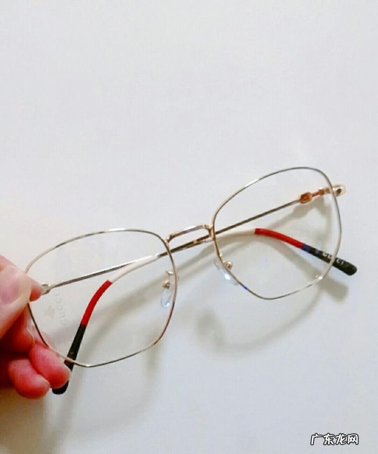 如何去掉眼镜反光,如何用PS去除相片中眼镜上的反光绿色具体步骤要通俗的_百度知 ...