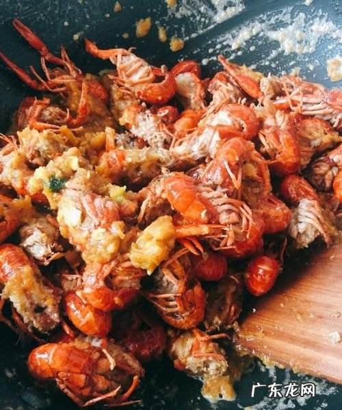 小龙虾要炸多久才熟,小龙虾油炸多长时间熟