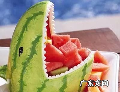 西瓜皮的妙用,放点西瓜皮到杯里的啤酒中有什么作用