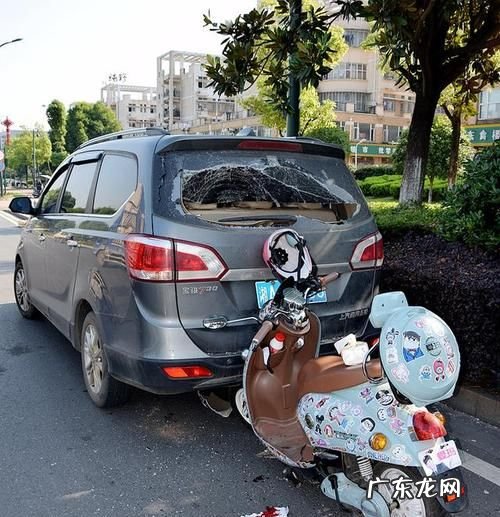 电动车可以塞进轿车,宝马z4后备箱代驾电瓶车能放进去