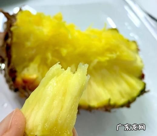 手撕凤梨的功效与作用,吃凤梨有什么好处