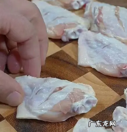 蜜汁鸡翅怎么做,电饭煲做蜜汁鸡翅的做法
