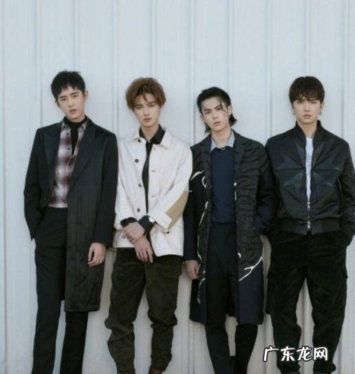 男生穿什么衣服减龄,30+的男人多留意这4种单品时髦不挑人这样穿减龄有气质