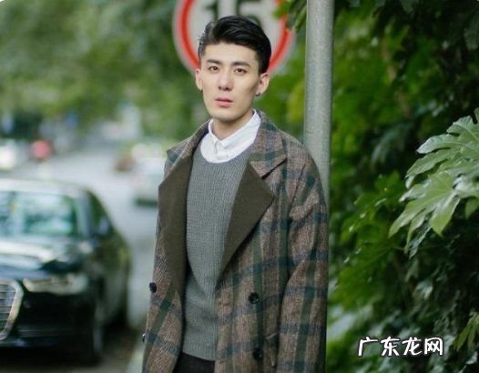 男生穿什么衣服减龄,30+的男人多留意这4种单品时髦不挑人这样穿减龄有气质