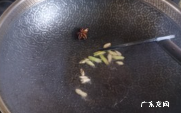 焖干面怎么做简单又好吃,怎样用干面条做焖面好吃