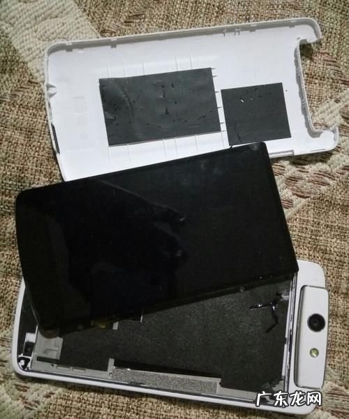 怎么样让手机怎么摔都没事,手机掉下地上怎么会完好无损声音