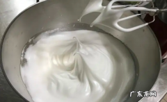 手动打发蛋清要多久,手动蛋清打发要多久