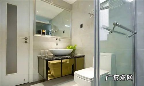 如何将洗手间除湿,卫生间潮湿的地方有那个黑色的