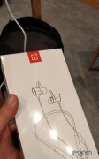 一加7怎么插耳机,一加七耳机孔在哪里