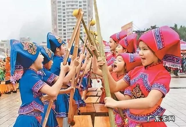 抛绣球是哪一个民族的传统活动,抛绣球是哪个民族的风俗