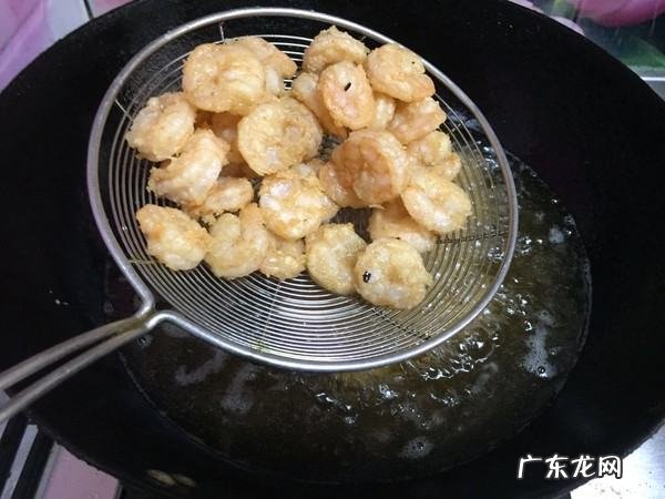 虾球怎么做好脱壳,虾球怎么做好吃