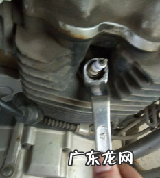 摩托车火花塞怎么拆,摩托车火花塞断了怎么取出来教学