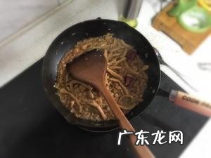 酸菜烧牛肚怎么做,酸菜牛肚在桌上要加热