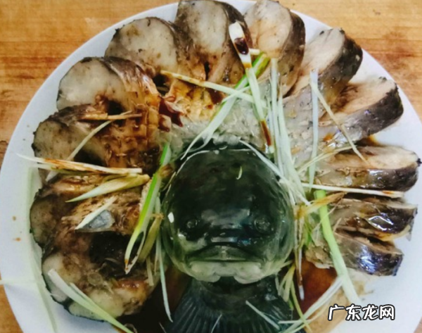 草鱼怎么炒好吃,草鱼怎么做比较好吃