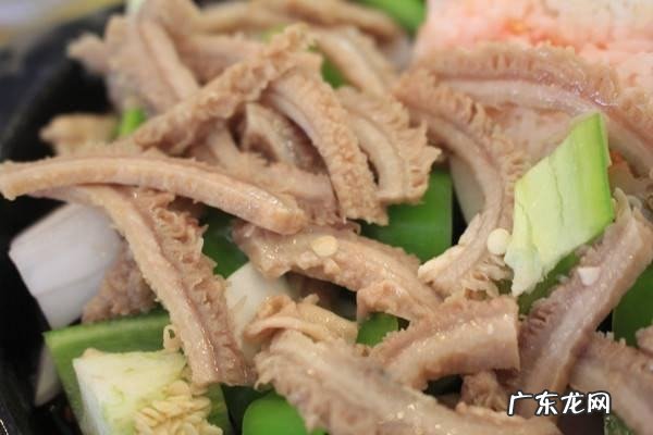 牛肚的脂肪含量高吗,牛肚与猪肚哪个更有营养