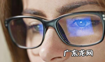 眼镜防蓝光是什么意思,配眼镜防蓝光是什么意思