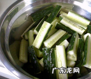 老黄瓜冻上冬天可以吃,老黄瓜可以冻着吃