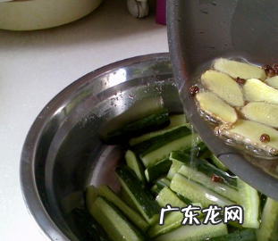 老黄瓜冻上冬天可以吃,老黄瓜可以冻着吃