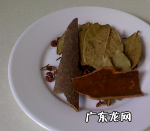 老黄瓜冻上冬天可以吃,老黄瓜可以冻着吃