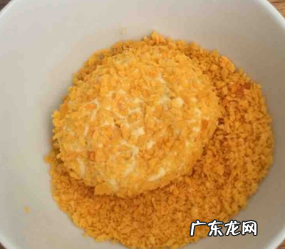 南瓜糯米饼怎么做,做南瓜糯米饼还要用酵母醒面