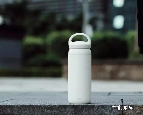 保温杯里不能放什么,保温杯里不能泡什么东西会爆炸