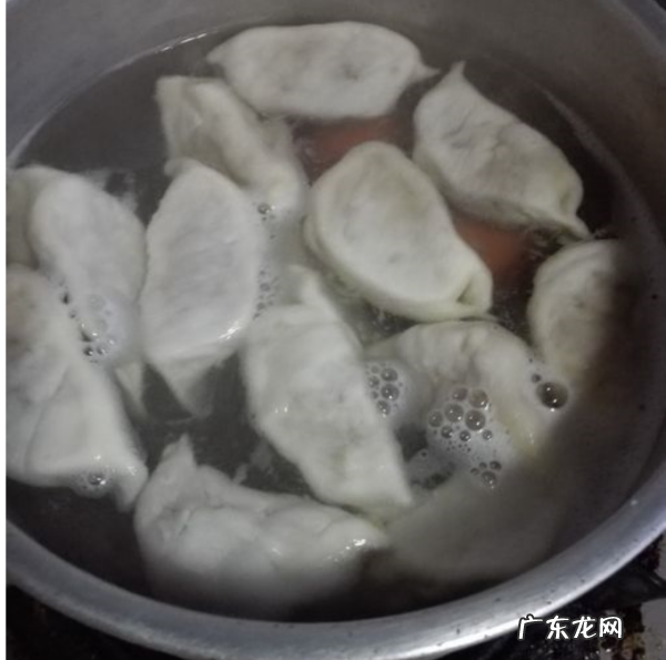 饺子要煮多久,冰冻饺子要煮多长时间才熟