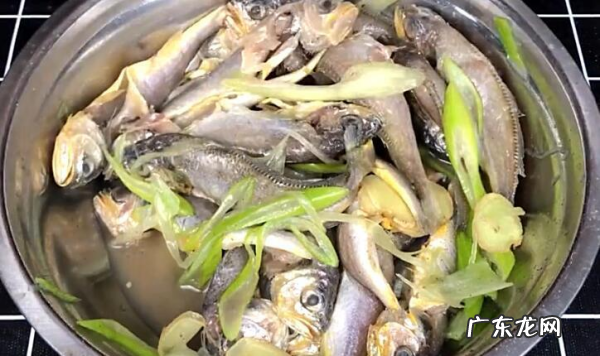 炸鱼怎么做最好吃家常做法,炸鱼的步骤是什么