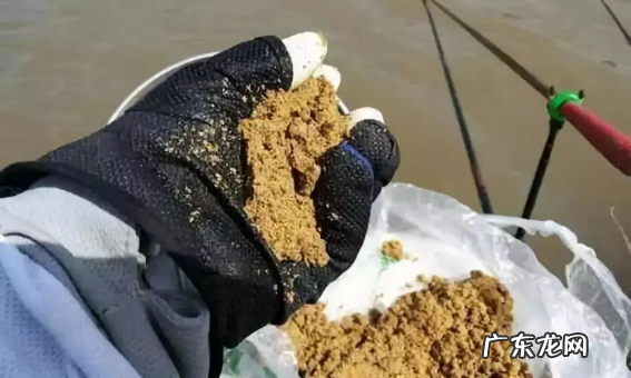 河中怎么样钓大鱼,河中钓鱼技巧