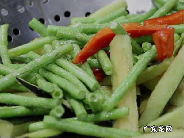 豆角和茄子怎么炒好吃,豆角炒茄子怎么炒好吃