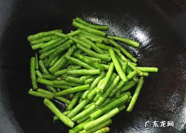 豆角和茄子怎么炒好吃,豆角炒茄子怎么炒好吃